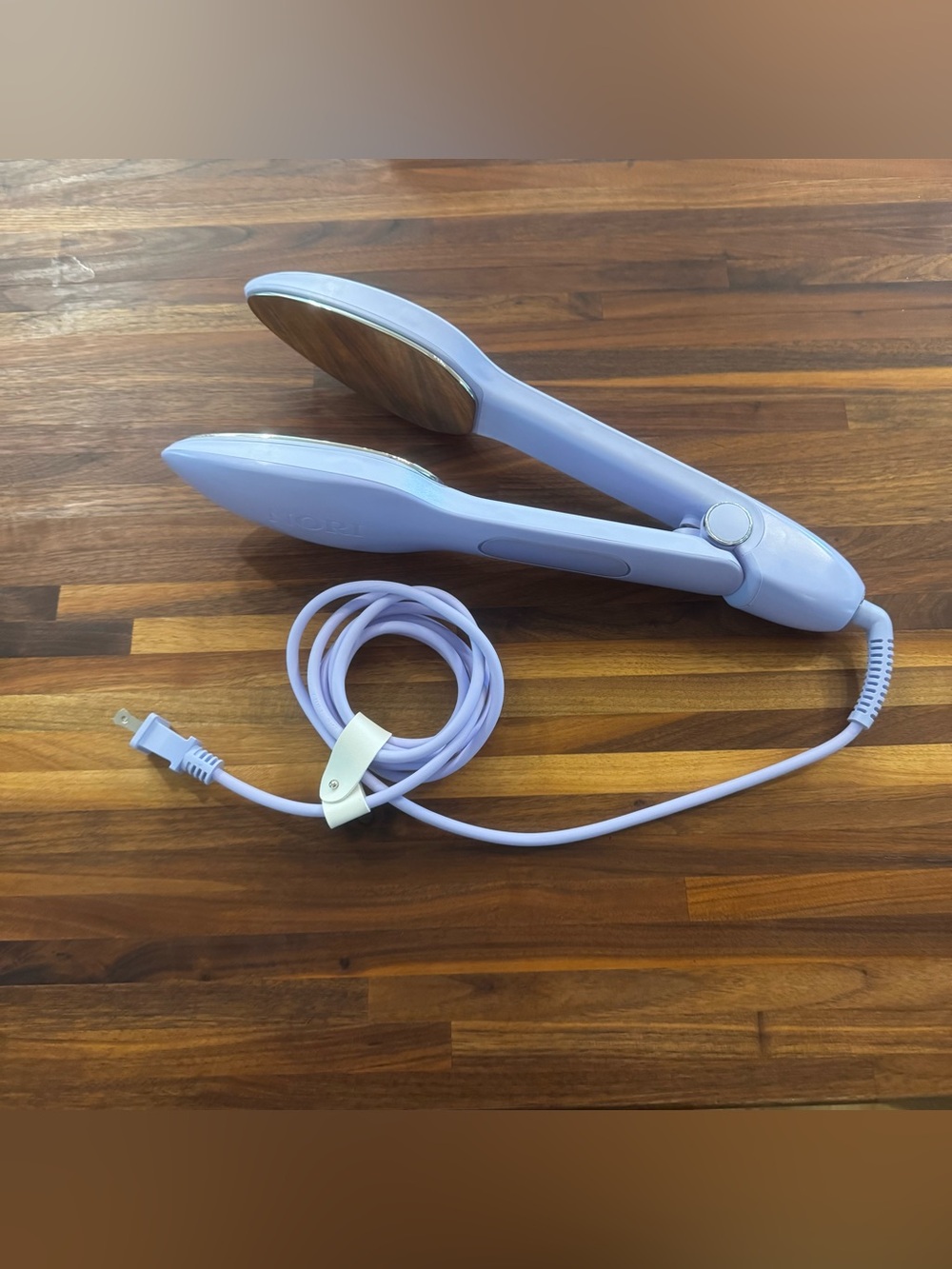 The Nori Press steam iron